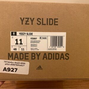 Adidas Yeezy slide bone (2022 restock)